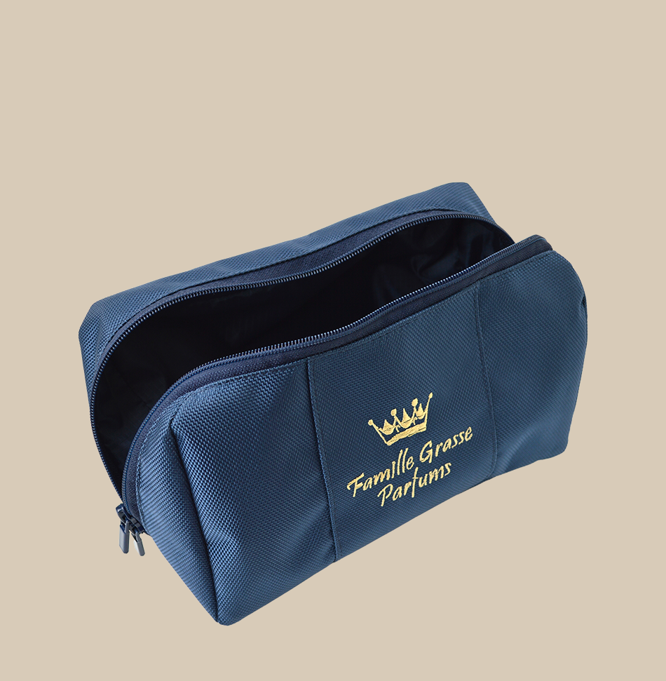 Men’s toiletry bag — Dopp kit